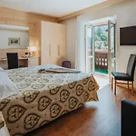 Hotel Menardi 3*