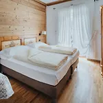 Menardi Hotel Cortina dʼAmpezzo