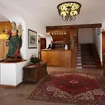 Menardi