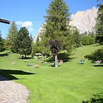 Menardi Hotel 3*