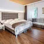 Hotel Menardi