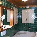 Menardi 3*