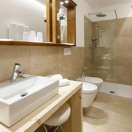 Hotel Menardi 3*