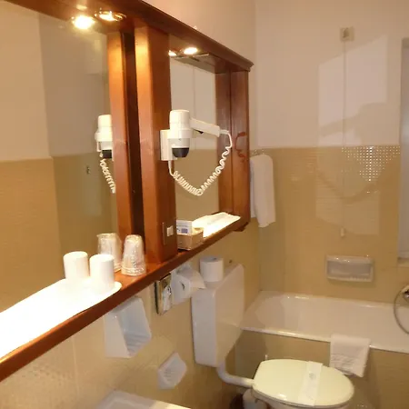 Menardi Hotel