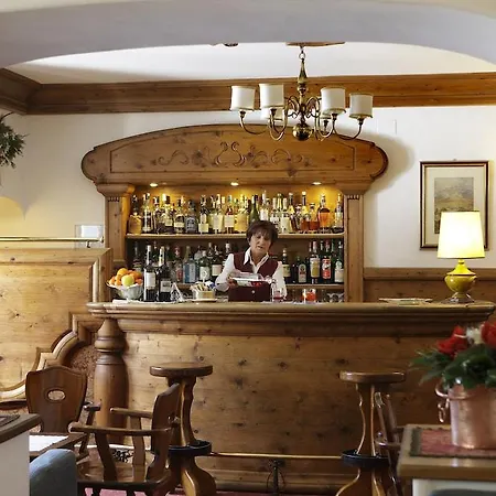 Отель Menardi Кортина-д'Ампеццо