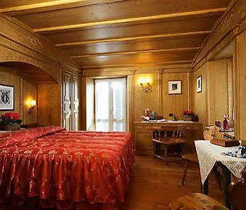 Menardi Hotel 3*