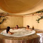 Hotel Menardi 3*