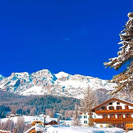 Menardi Hotel Cortina dʼAmpezzo