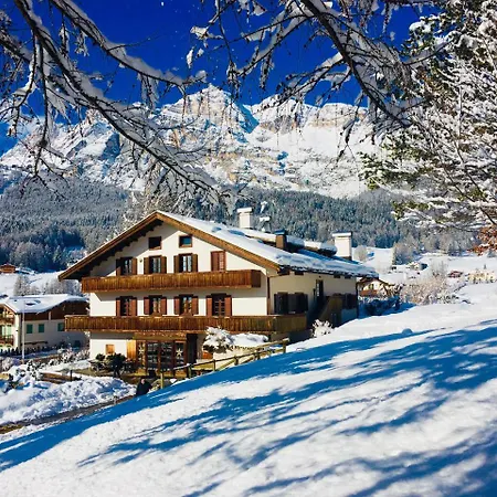 Menardi Hotel Cortina dʼAmpezzo